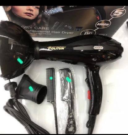 5000WATT HAIR DRYER WITH HAIR ACCESSORIES (AS SEEN IN PICTURE)